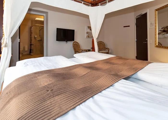 Foldens Hotel